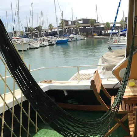 Boat Botel Badalona